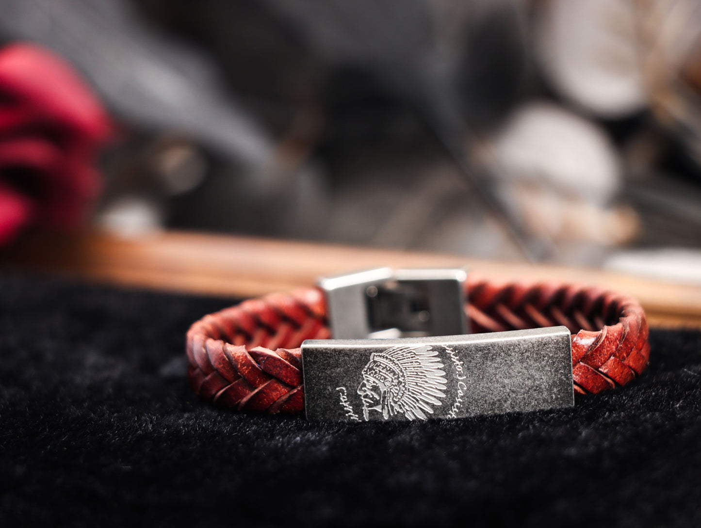 T.O.E Logo pattern leather & Metal Bracelet